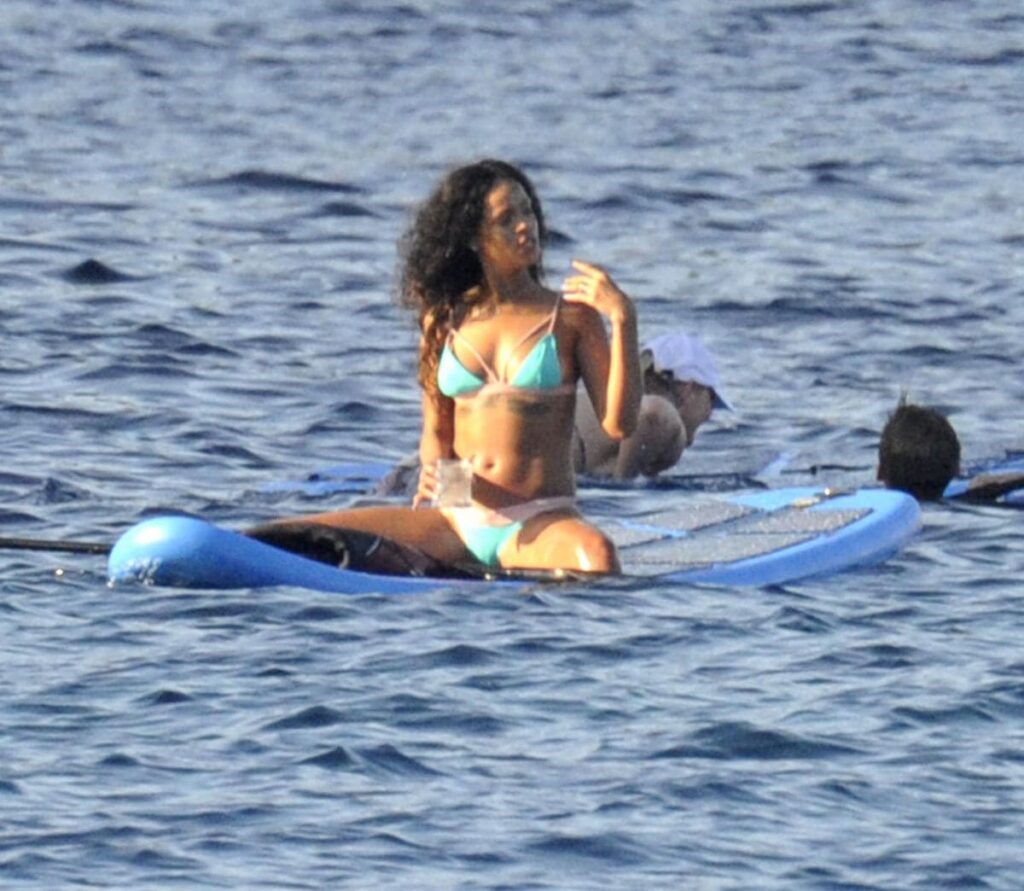 Слив Рианна (Rihanna) OnlyFans фото