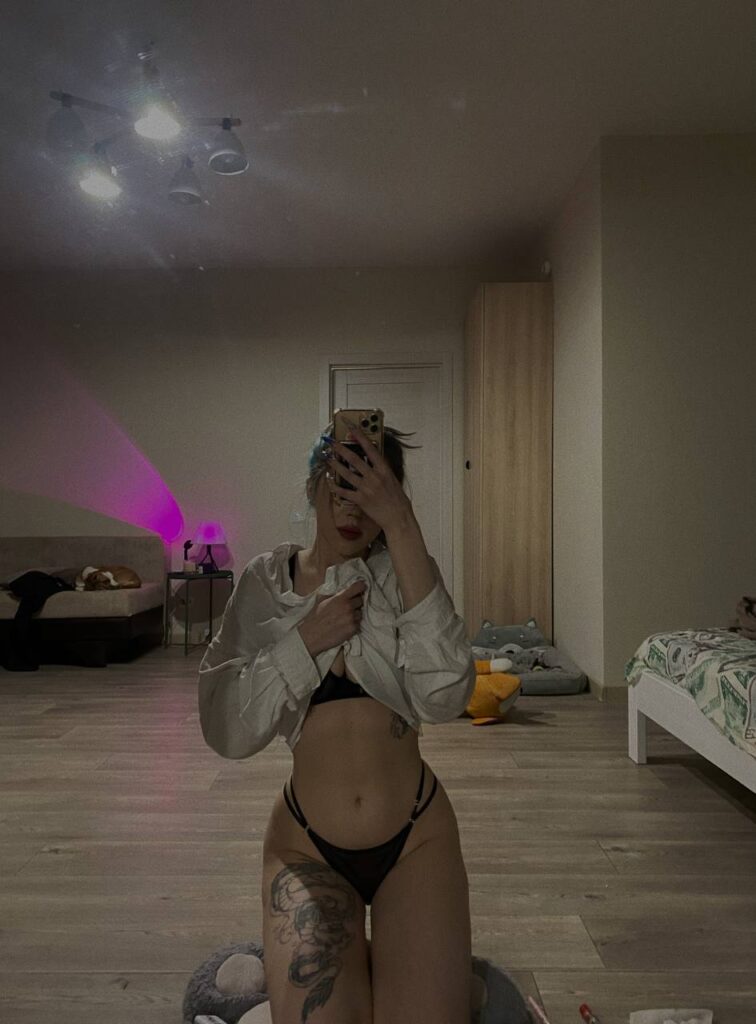 Слив Rochersha (Настя Рочерша) OnlyFans фото
