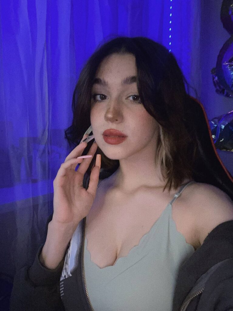 Слив Rochersha (Настя Рочерша) OnlyFans фото