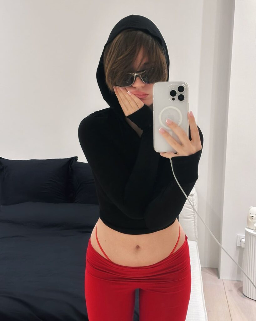 Слив Саша Спилберг OnlyFans слив фото 24 Блогерши 2026