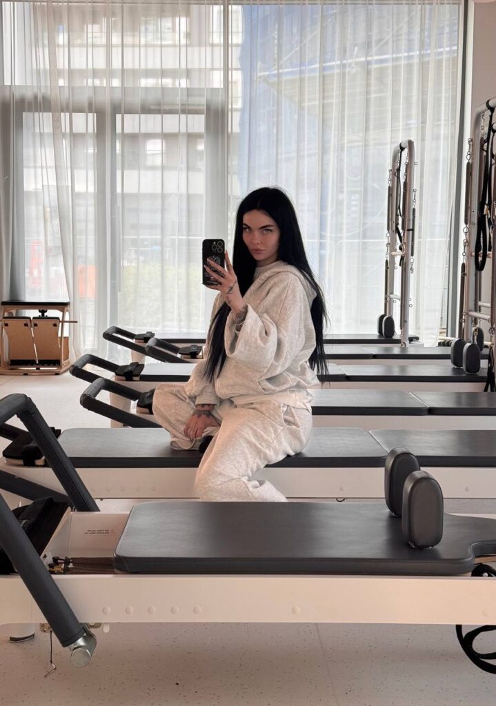 Слив Zusje (Камила Смогулецкая) OnlyFans слив фото 16 OnlyFans 2026