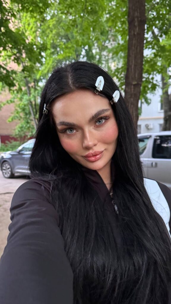 Слив Zusje (Камила Смогулецкая) OnlyFans слив фото 18 OnlyFans 2026