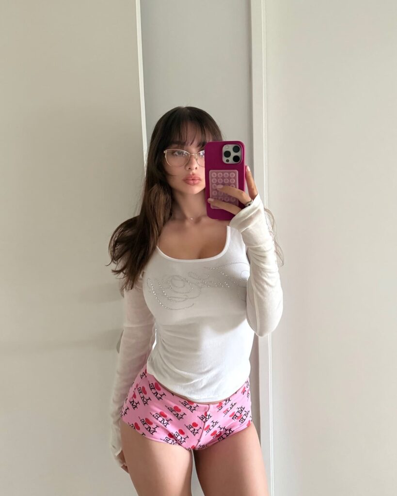 Слив Sophie Mudd OnlyFans слив фото 8 Aesthetic 2026