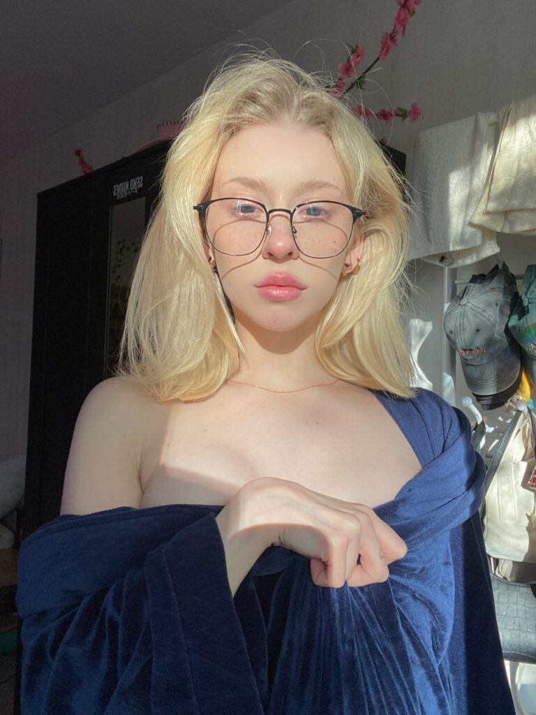 Слив Zira Merz OnlyFans слив фото 40 Блогерши 2026