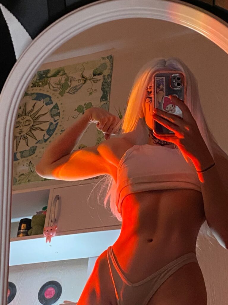 Слив Zira Merz OnlyFans фото