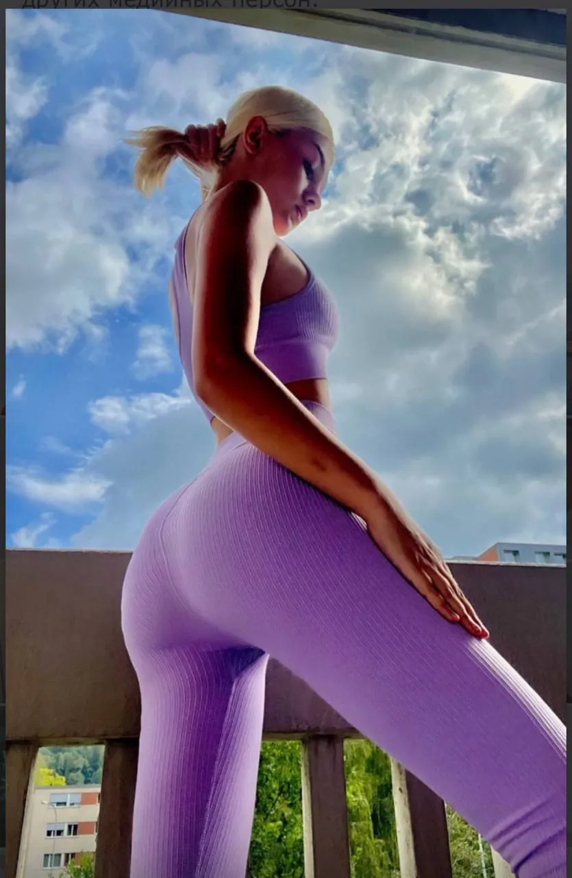 Esenia Barbie OnlyFans фото