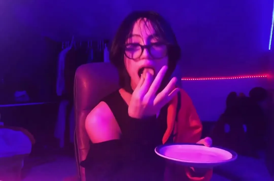 Пончик Со Спущенкой OnlyFans фото