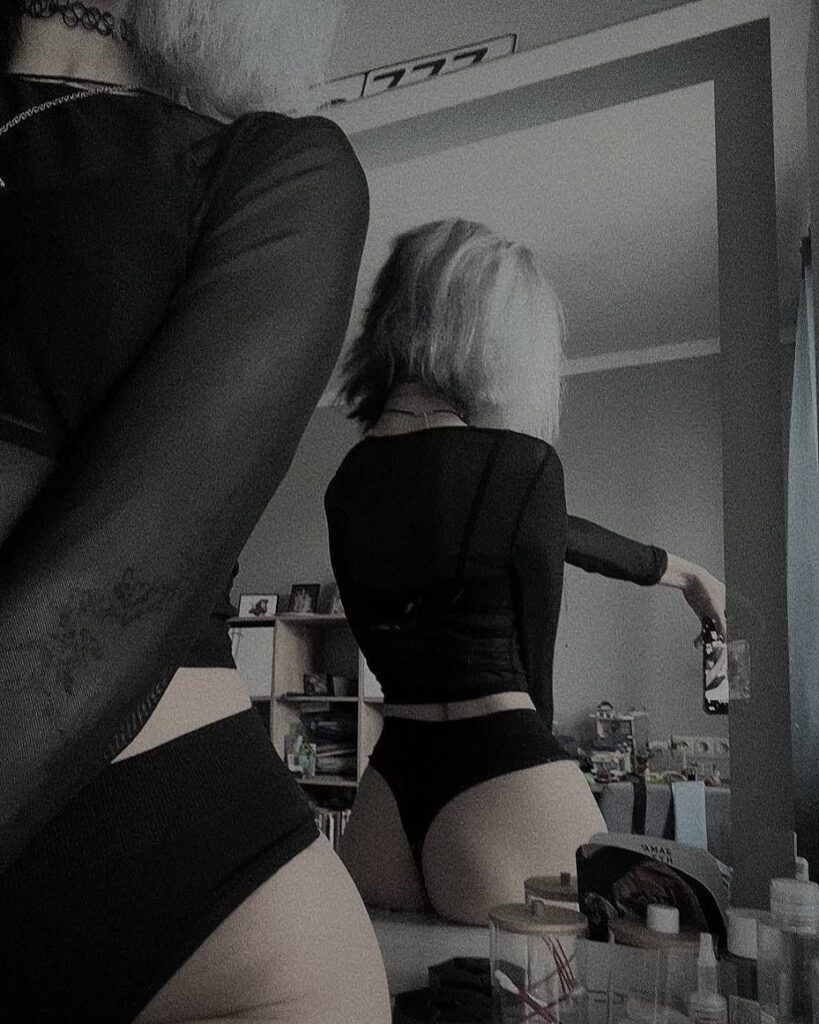 Парадокси (@par4d0xy) OnlyFans слив фото 20 OnlyFans 2026