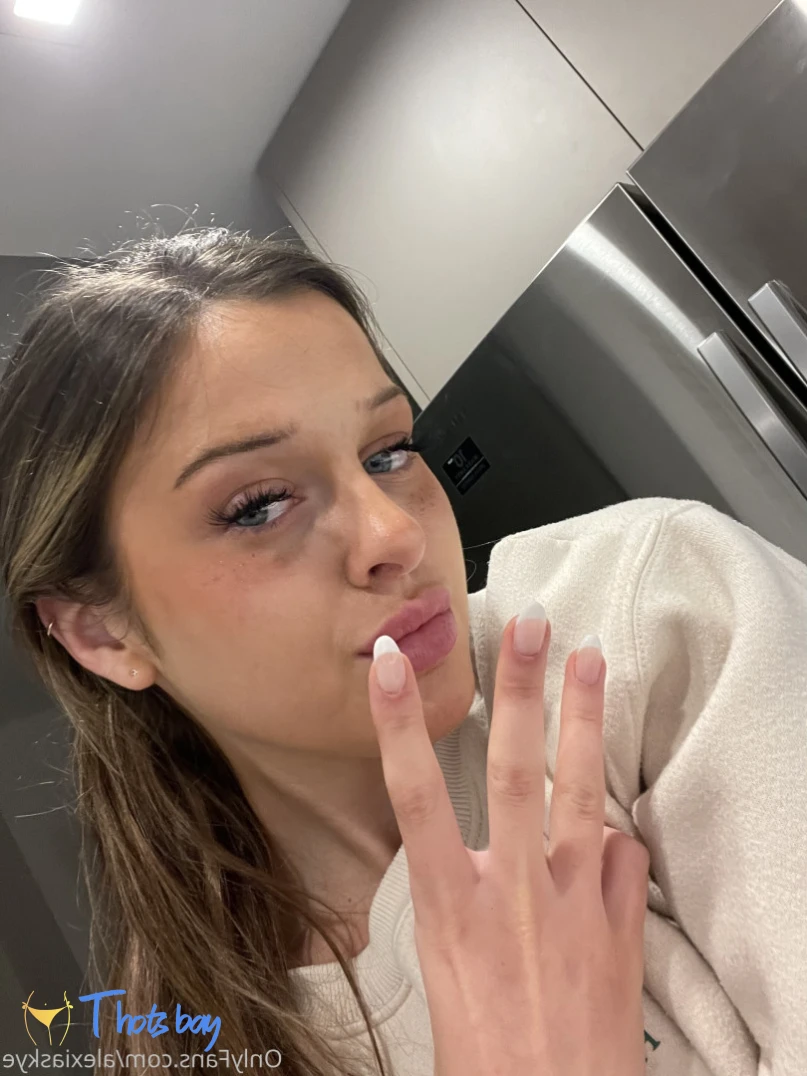 Alexia Skye OnlyFans фото