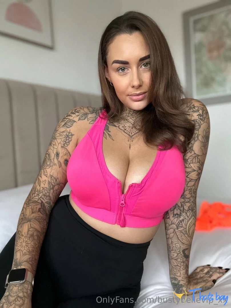 bustybellevip_xx OnlyFans слив фото 3 С большой грудью 2026