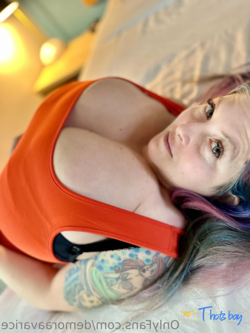 Demora OnlyFans фото