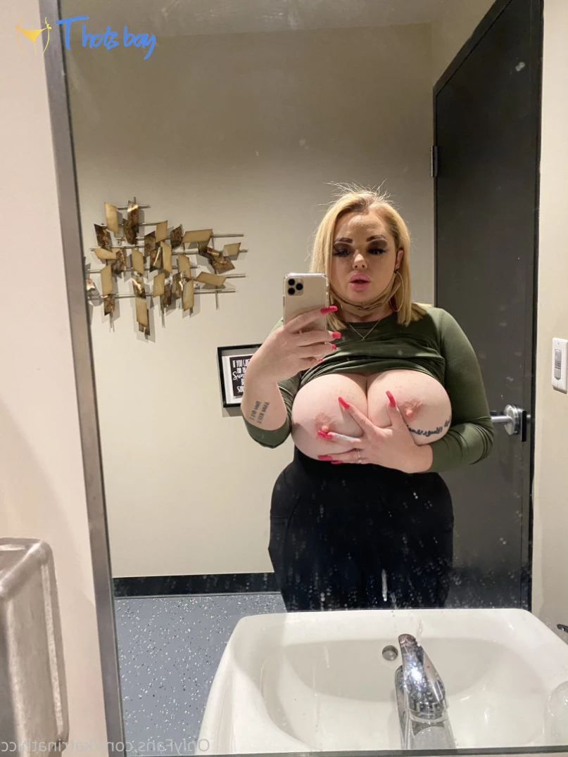 Katrina Thicc OnlyFans фото