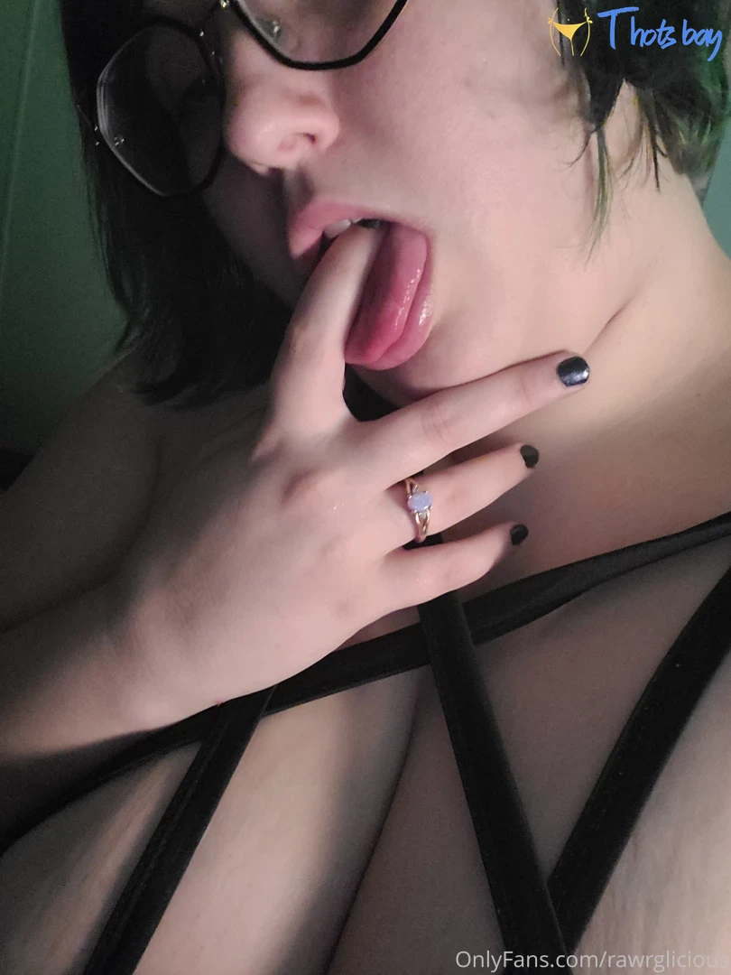 rawrglicious OnlyFans фото