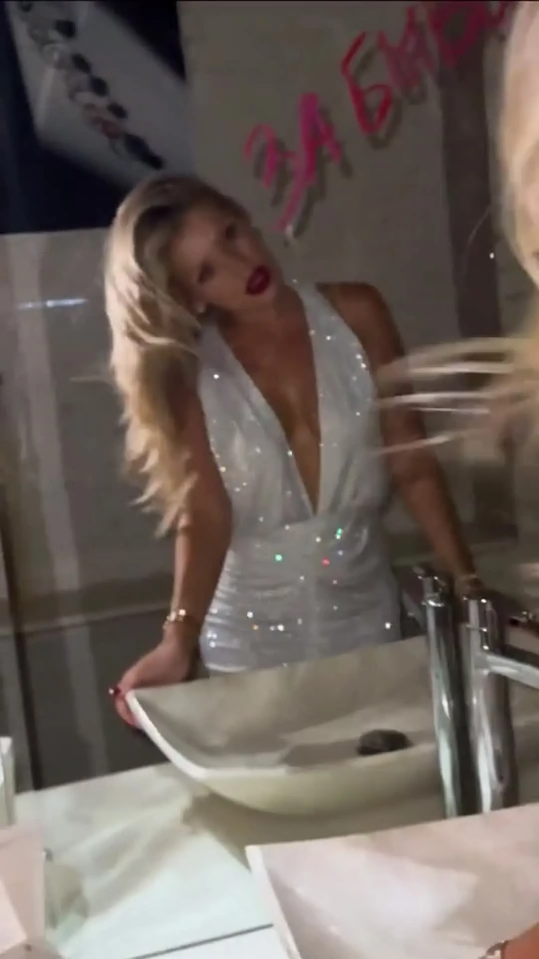 Люся Чеботина OnlyFans фото